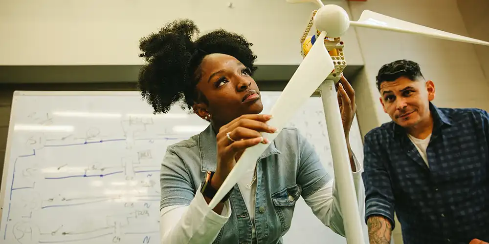 SHSU COSET Students working on a project in a lab.