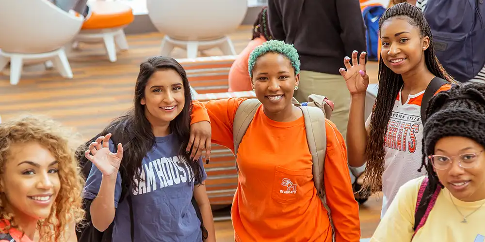 SHSU students enjoy building community at LSC
